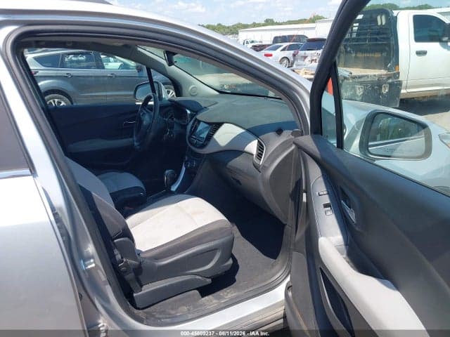 2017 CHEVROLET TRAX LT 5
