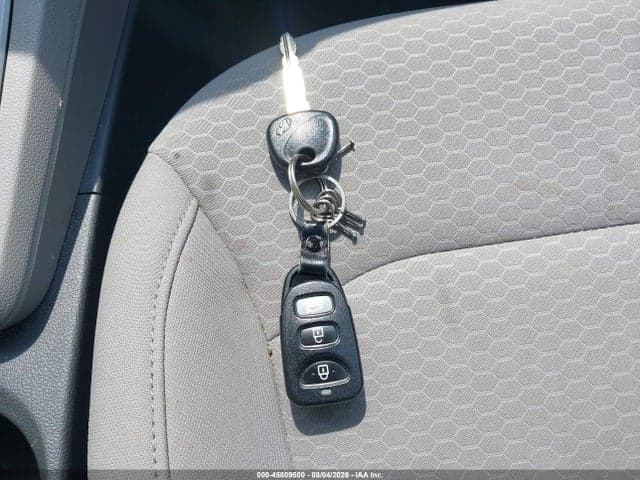 2020 HYUNDAI ELANTRA SE 11