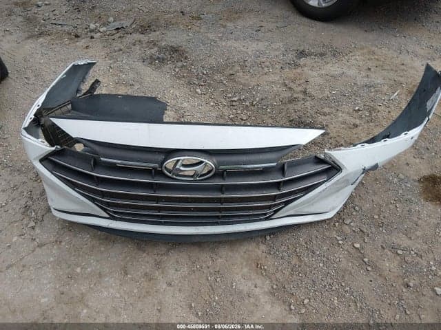 2019 HYUNDAI ELANTRA SE 12
