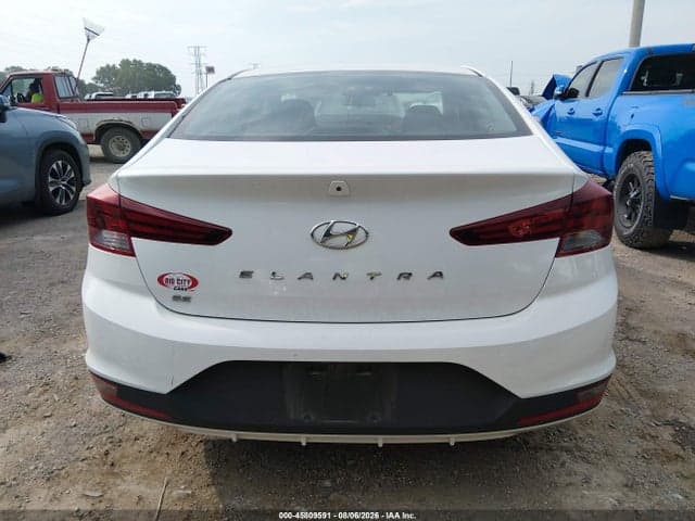 2019 HYUNDAI ELANTRA SE 17