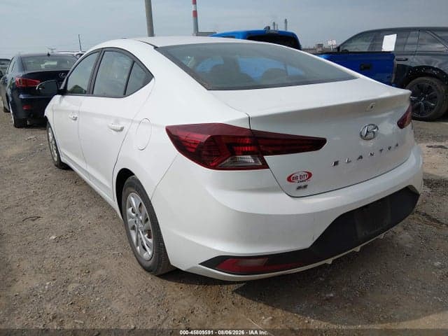 2019 HYUNDAI ELANTRA SE 3
