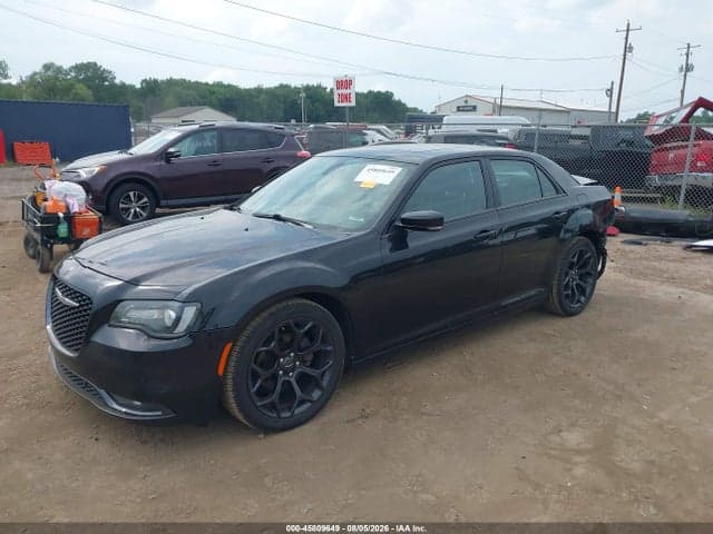 2019 CHRYSLER 300 2