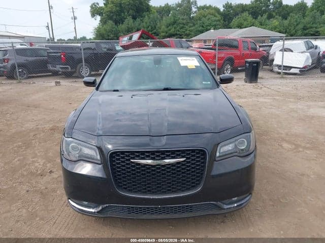 2019 CHRYSLER 300 12