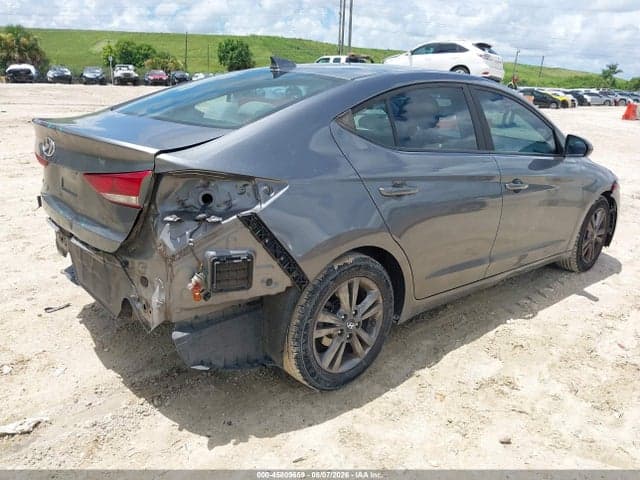 2018 HYUNDAI ELANTRA SEL 4