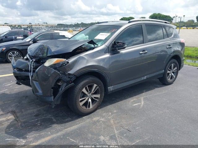 2018 TOYOTA RAV4 XLE 2