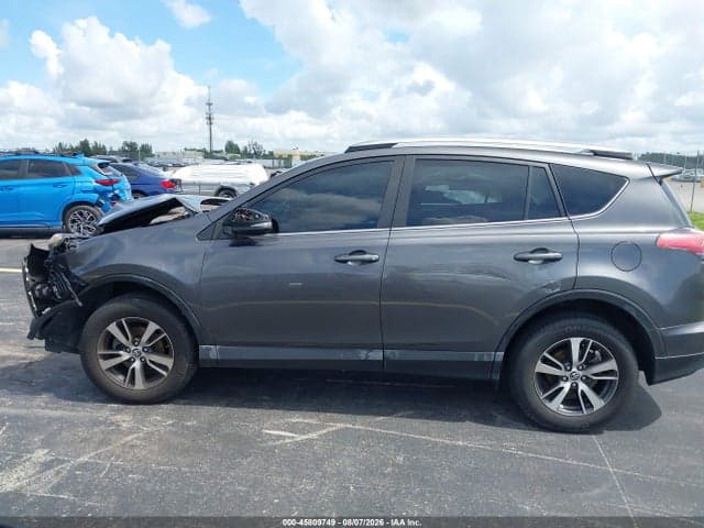 2018 TOYOTA RAV4 XLE 14