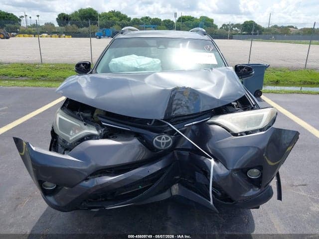 2018 TOYOTA RAV4 XLE 6