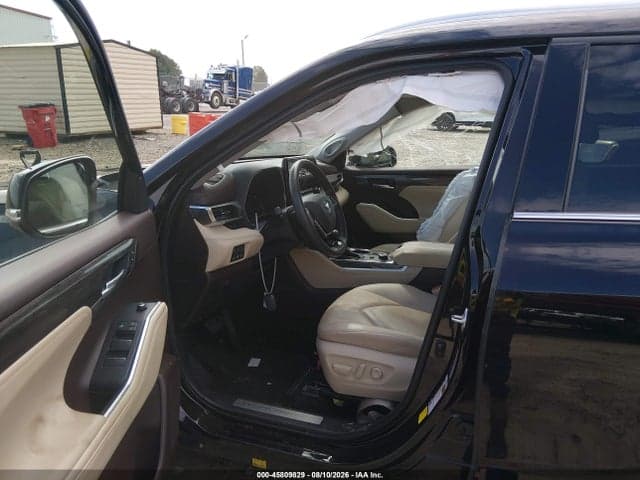 2020 TOYOTA HIGHLANDER LIMITED 5