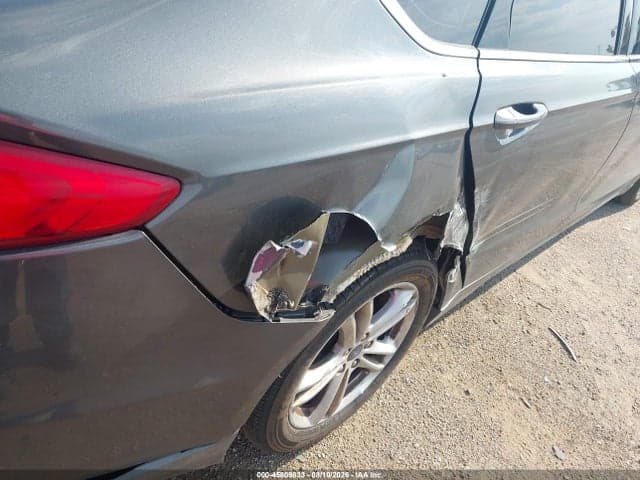 2018 FORD FUSION SE 17