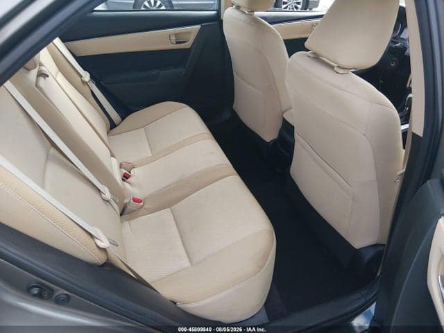 2018 TOYOTA COROLLA LE 8