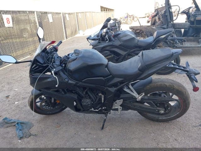 2026 HONDA CBR650 R 13