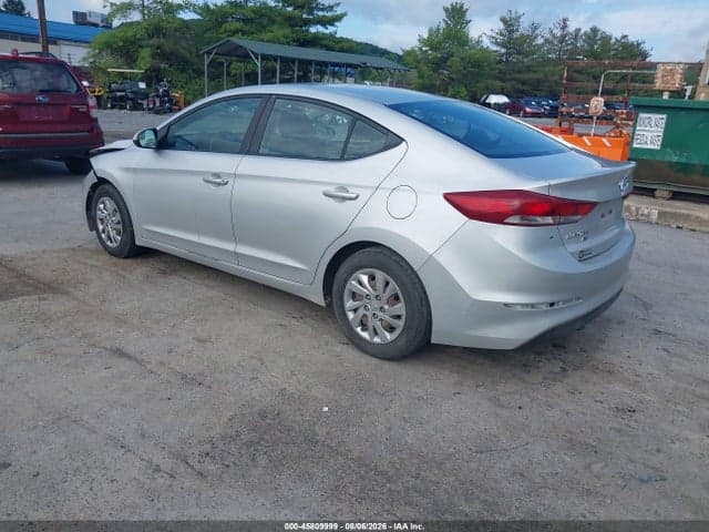 2018 HYUNDAI ELANTRA SE 3