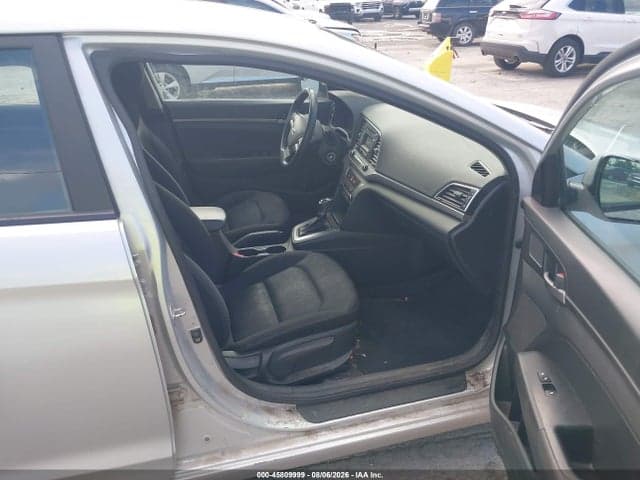2018 HYUNDAI ELANTRA SE 5