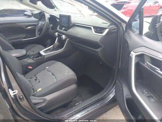 2021 TOYOTA RAV4 XLE 5