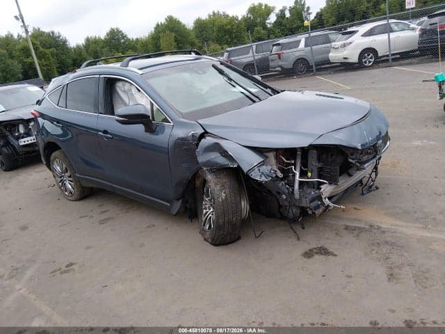 2023 TOYOTA VENZA XLE 1