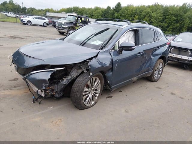 2023 TOYOTA VENZA XLE 2