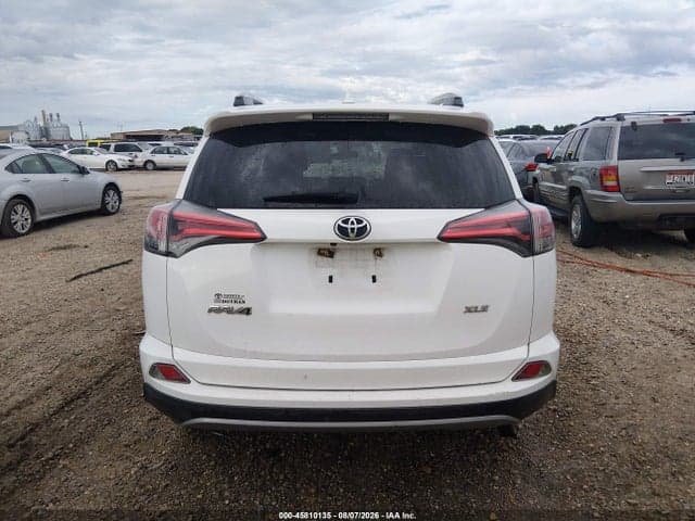 2018 TOYOTA RAV4 XLE 16