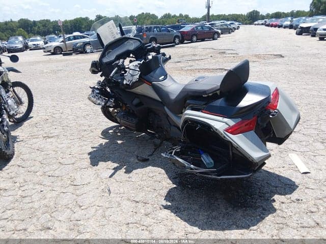 2021 HONDA GL1800 B 3