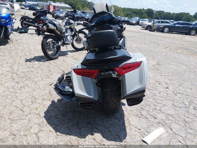 2021 HONDA GL1800 B 6