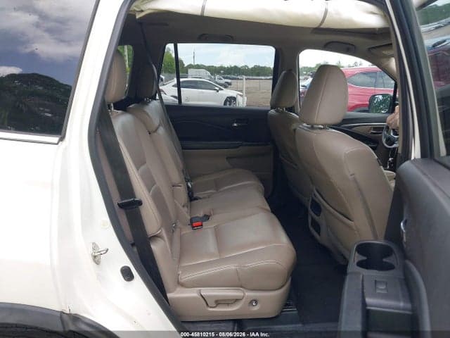 2017 HONDA PILOT EX-L 8