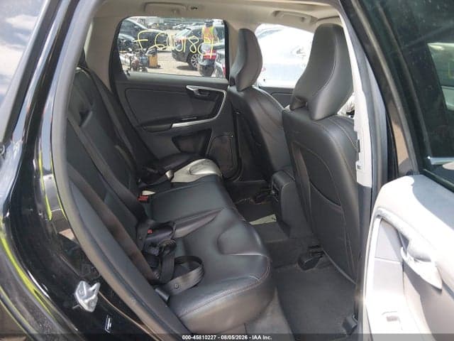 2017 VOLVO XC60 T5 DYNAMIC 8