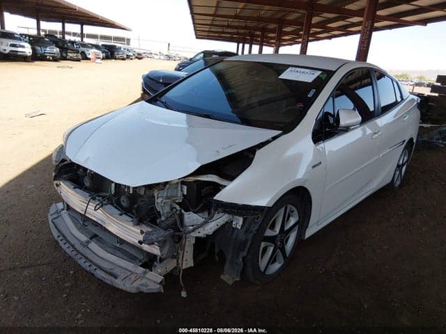 2018 TOYOTA PRIUS FOUR TOURING 18