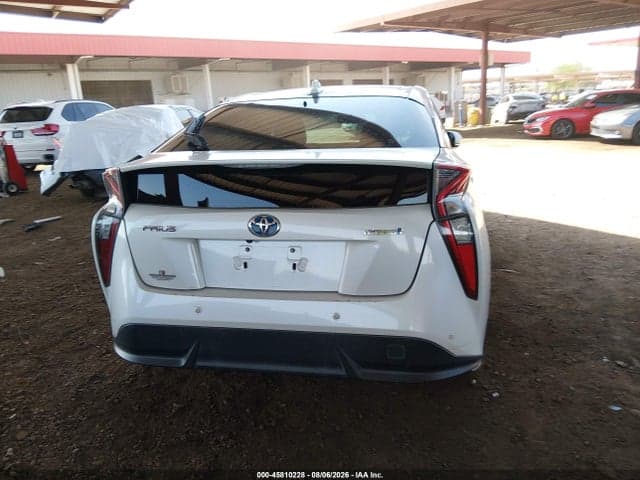 2018 TOYOTA PRIUS FOUR TOURING 21