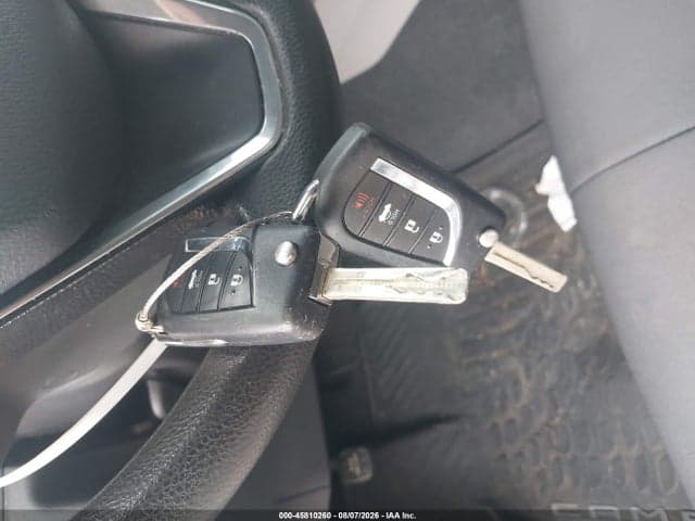 2019 TOYOTA CAMRY LE 11