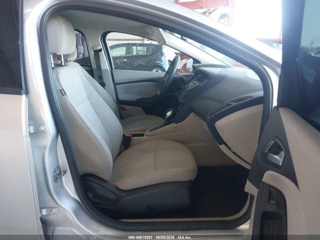 2017 FORD FOCUS SE 5