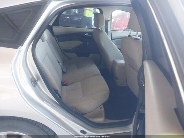 2017 FORD FOCUS SE 8
