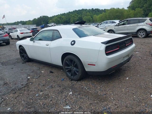 2017 DODGE CHALLENGER SXT 3