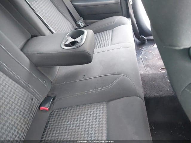 2017 DODGE CHALLENGER SXT 8
