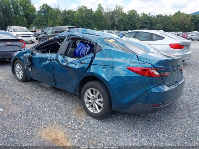 2025 TOYOTA CAMRY XSE/XLE/LE/SE 3