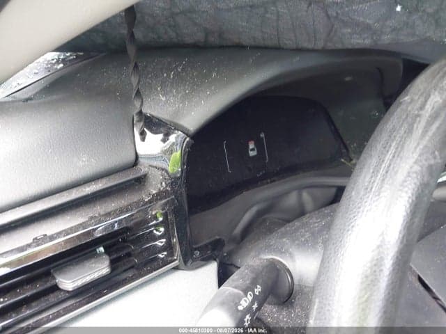 2025 TOYOTA CAMRY XSE/XLE/LE/SE 7
