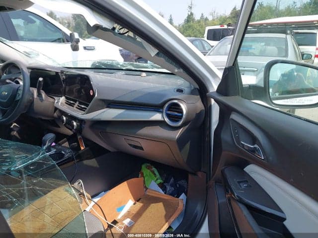 2025 CHEVROLET TRAX FWD LT 5