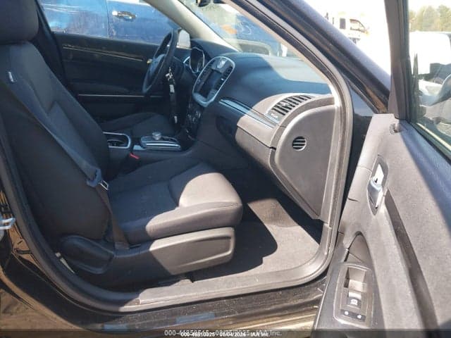 2022 CHRYSLER 300 TOURING 5