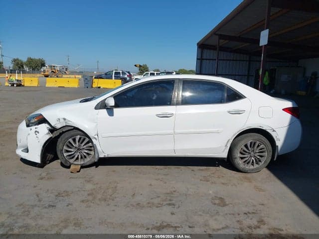 2017 TOYOTA COROLLA XLE 14
