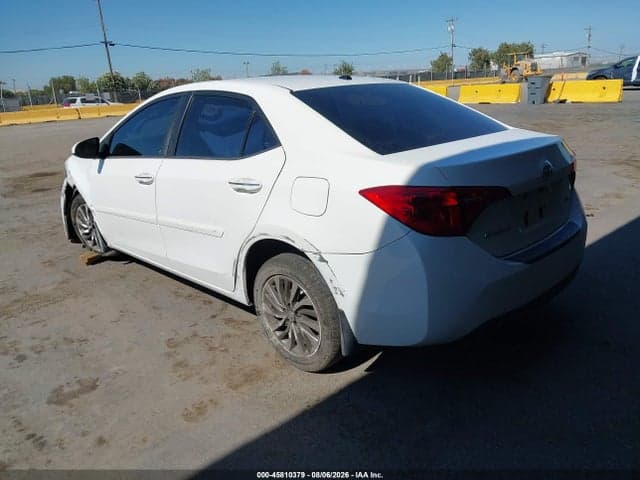 2017 TOYOTA COROLLA XLE 3