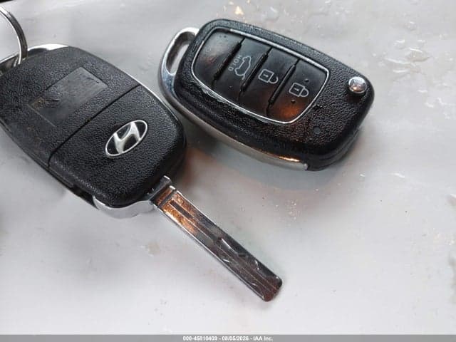 2017 HYUNDAI TUCSON SE 11