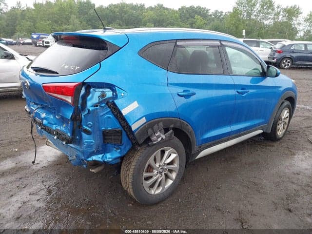 2017 HYUNDAI TUCSON SE 4