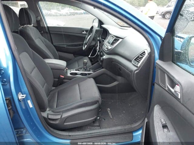 2017 HYUNDAI TUCSON SE 5