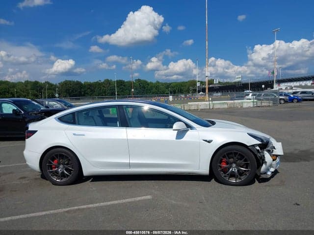 2018 TESLA MODEL 3 LONG RANGE/PERFORMANCE 13