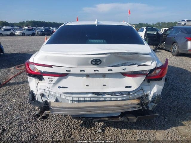 2025 TOYOTA CAMRY SE 16
