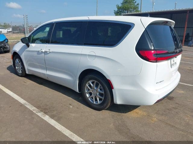 2027 CHRYSLER PACIFICA 3