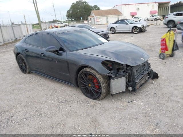 2018 PORSCHE PANAMERA 4S - 1