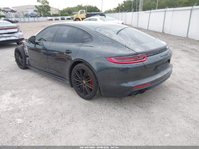 2018 PORSCHE PANAMERA 4S 3