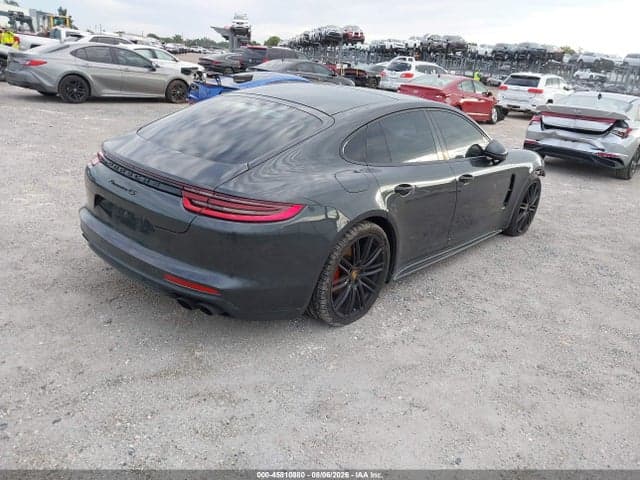 2018 PORSCHE PANAMERA 4S 4