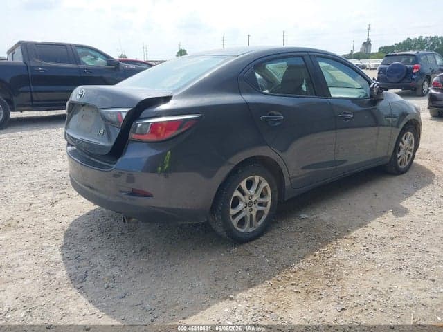 2017 TOYOTA YARIS IA 4