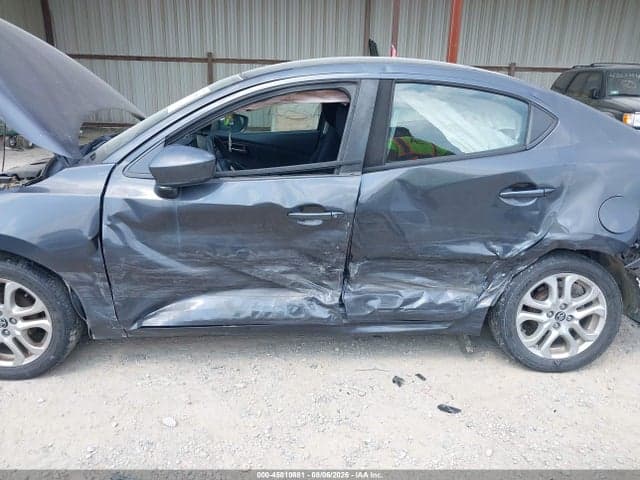 2017 TOYOTA YARIS IA 6