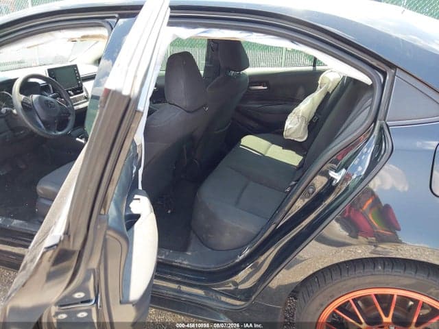 2021 TOYOTA COROLLA LE 8